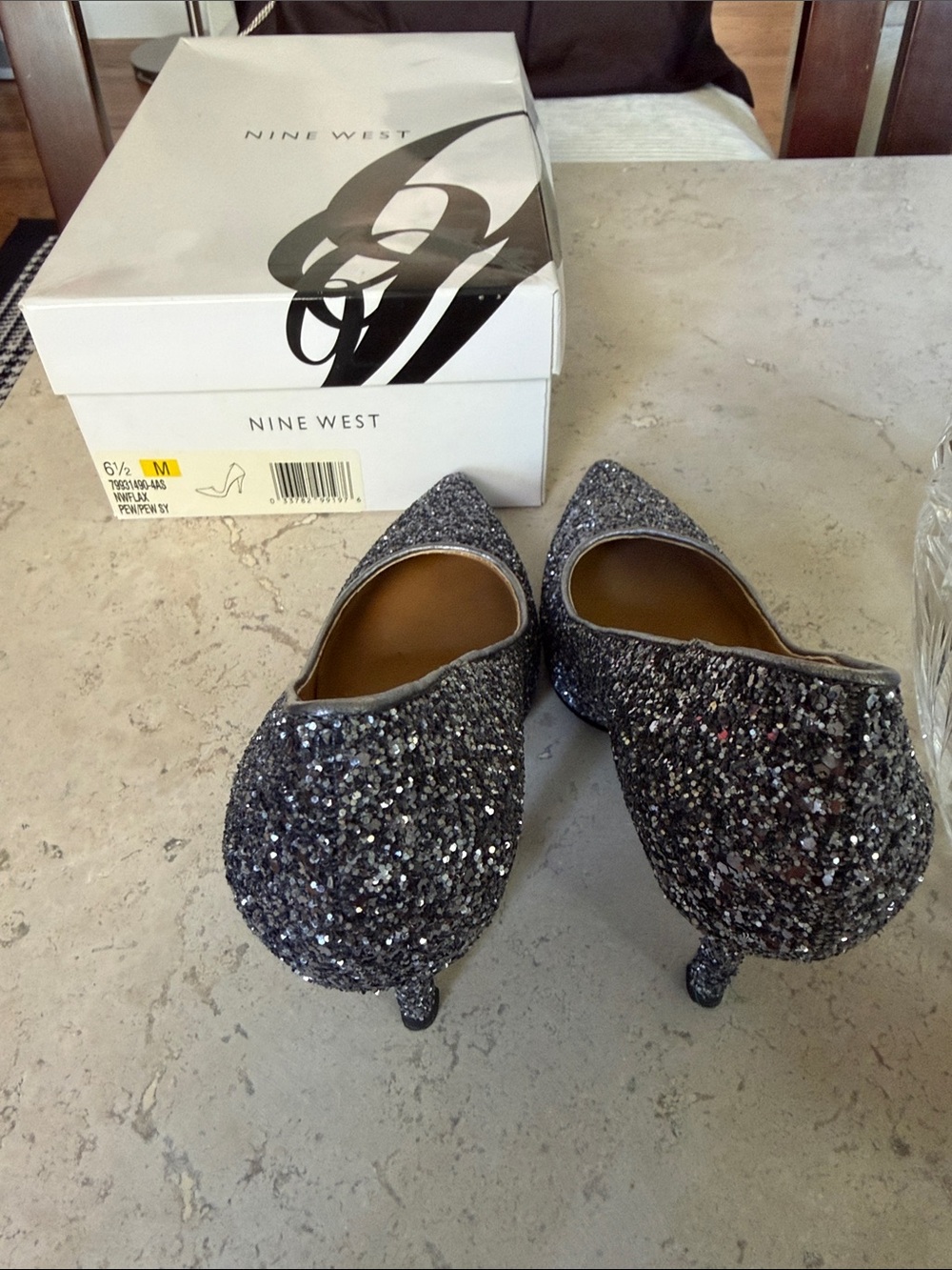 EUC NINE WEST Glitter Pointed Toe Pumps Heels Silver Pewter Gunmetal Metallic - Picture 3 of 6